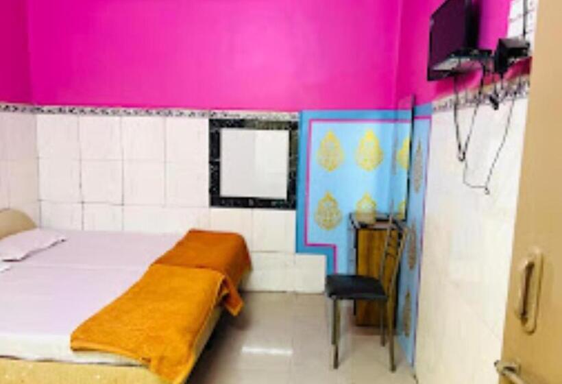 デラックスルーム, Lankesh Aurangabad