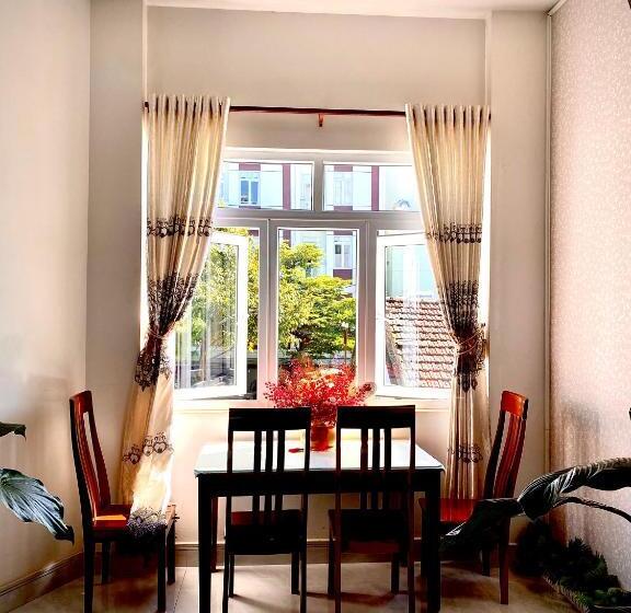 اتاق استاندارد یک نفره, Minh Lâm 2