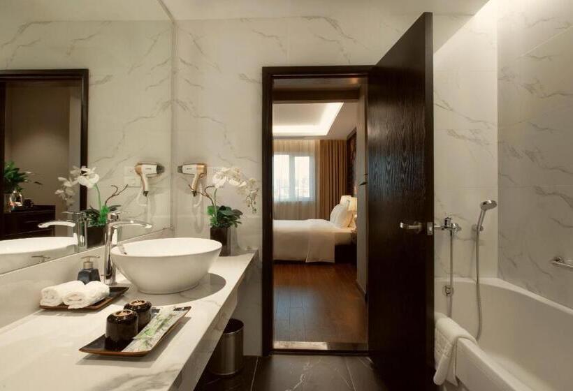 سوییت جونیور با بالکن, Palago Boutique