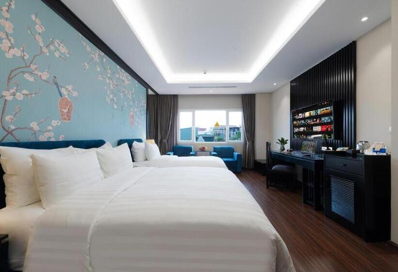 اتاق خانوادگی, Palago Boutique