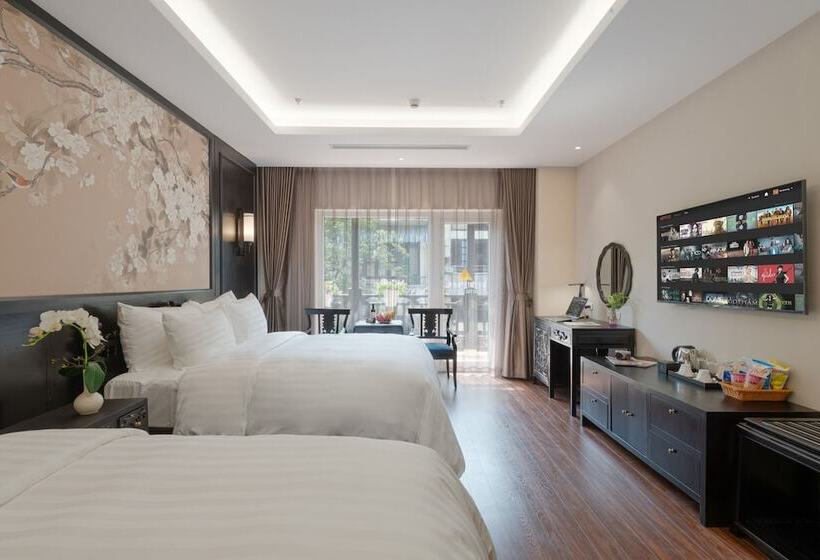 اتاق خانوادگی, Palago Boutique