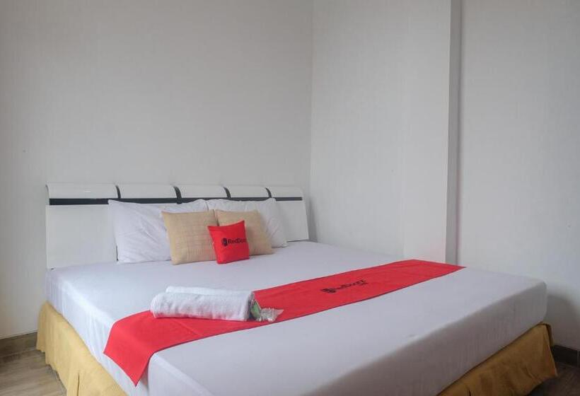 Номер Deluxe, Reddoorz Syariah Near Gerbang Dieng 2