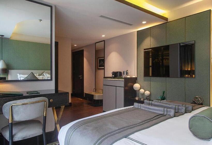 اتاق لوکس یک تخته, The Delborough Lagos