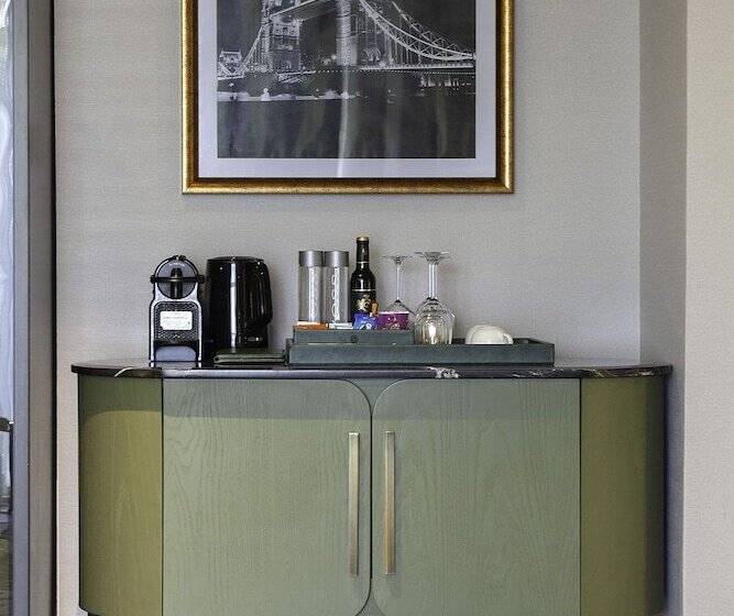 سوییت خانوادگی, The Delborough Lagos