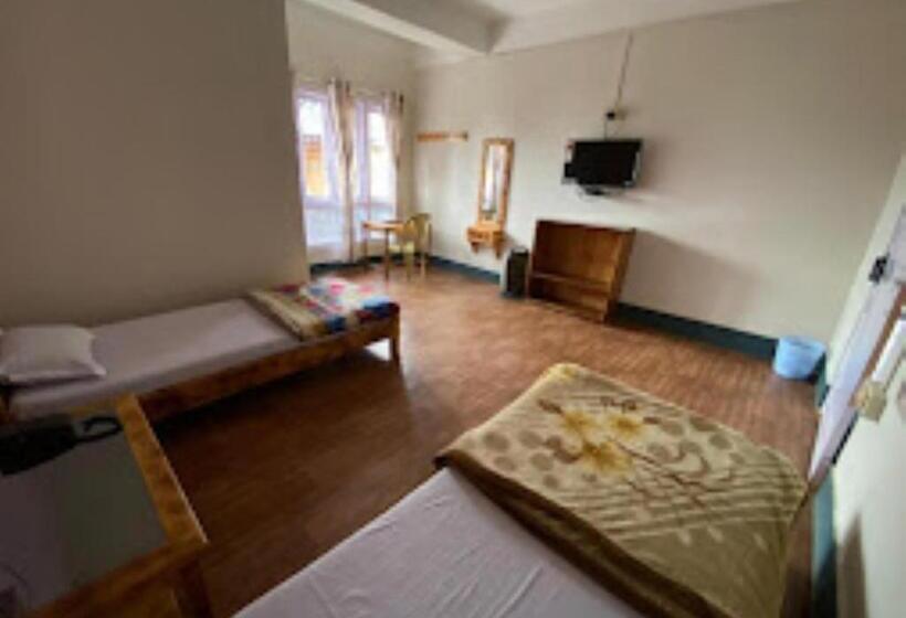 スタンダードトリプルルーム, Tourist Hut Arunachal Pradesh