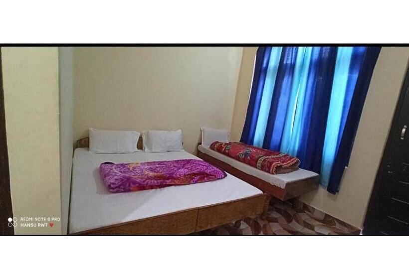 スタンダードルーム, Vivek Palace And Restaurant, Barkot