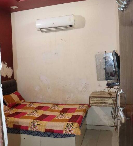 Трехместный Номер Классика, Oyo Hotel Grand