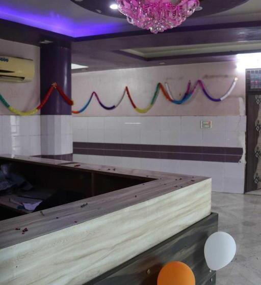 غرفة كلاسيكية ثلاثية, Oyo Hotel Grand