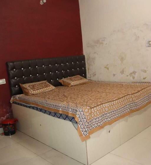 غرفة كلاسيكية ثلاثية, Oyo Hotel Grand