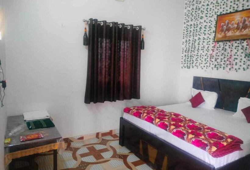 トリプルクラシックルーム, Oyo Hotel Love Bite