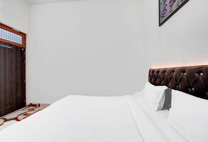 トリプルクラシックルーム, Oyo Hotel Love Bite