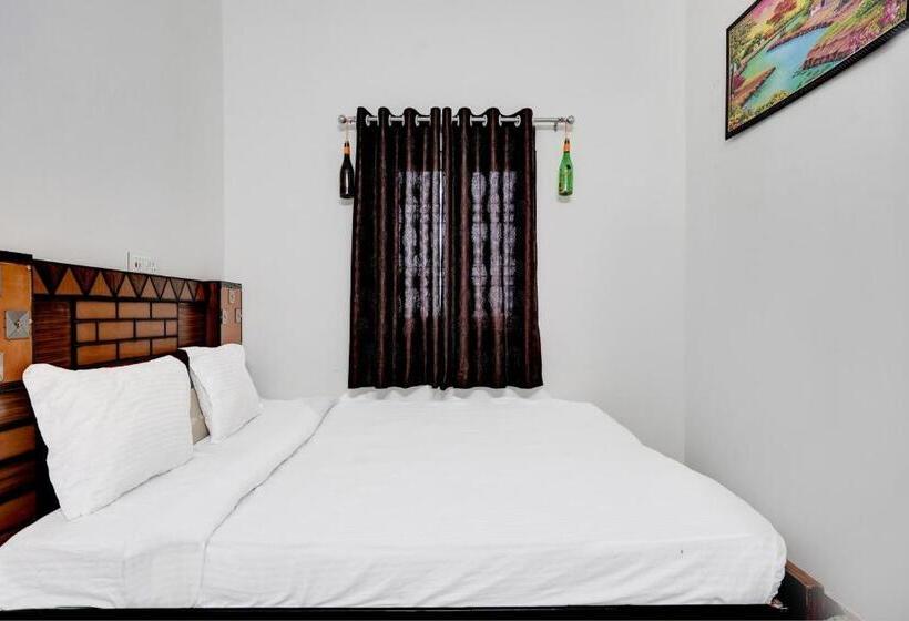 トリプルクラシックルーム, Oyo Hotel Love Bite