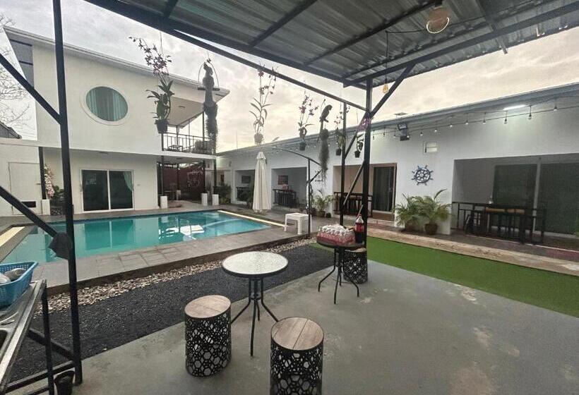 带大床的标准间, บ้าน พัก ดี เกาะล้าน Ban Phak D Koh Larn