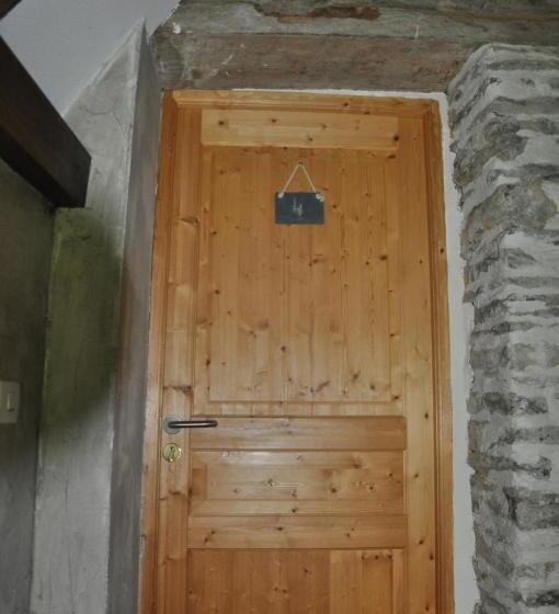 家庭间, La Longre