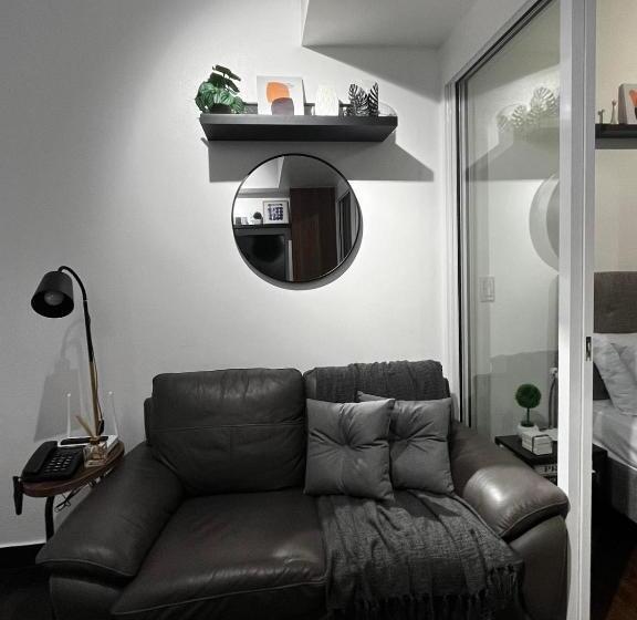 آپارتمان 1 خوابه با بالکن, Prime Posh Downtown Condo