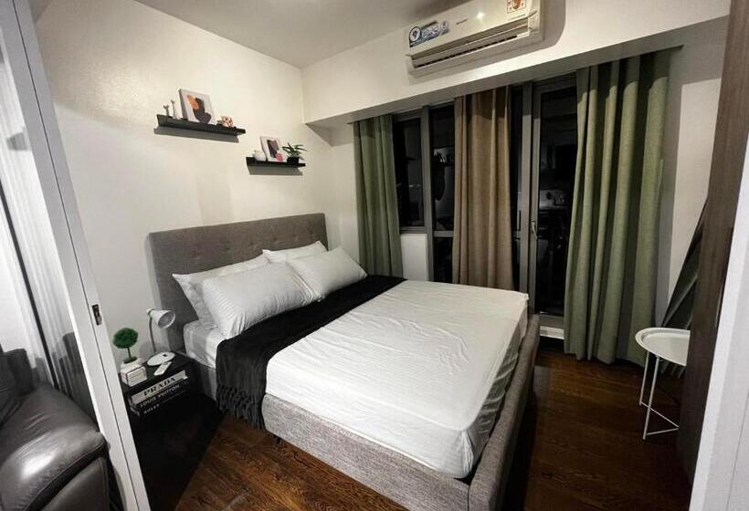 침실 1개 발코니 아파트, Prime Posh Downtown Condo