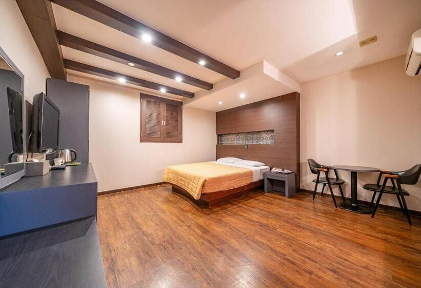 Habitació Deluxe, Airport June