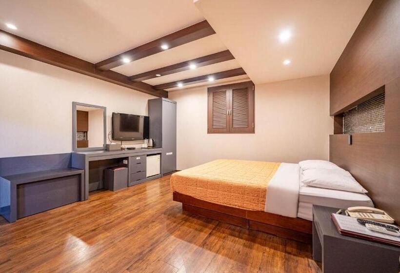 Habitació Deluxe, Airport June