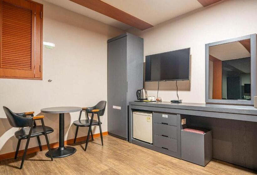 Habitació Deluxe, Airport June