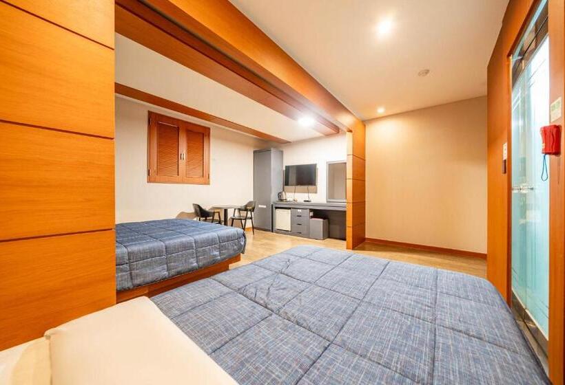 Habitació Deluxe, Airport June