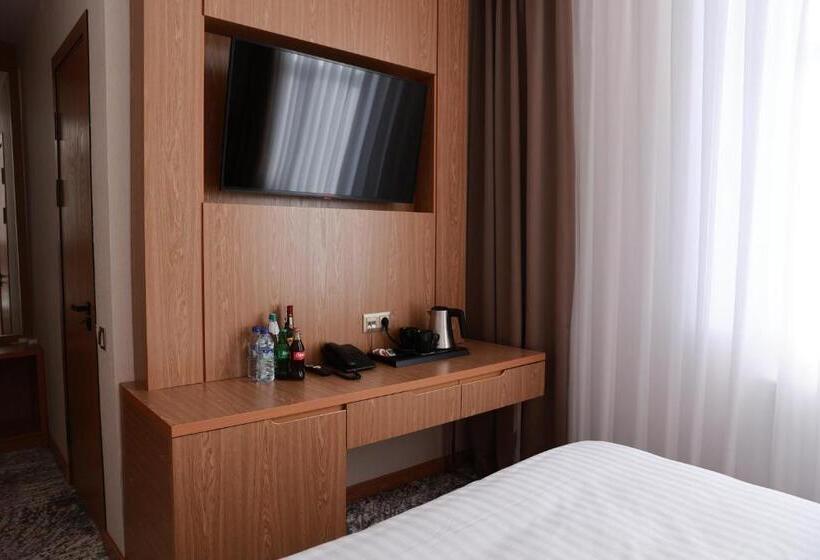 חדר סטנדרט, Damir