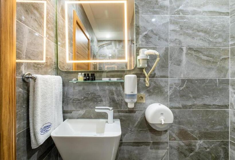 带城市景观的套间, Deluxe Rooms & Suites By Wisteria