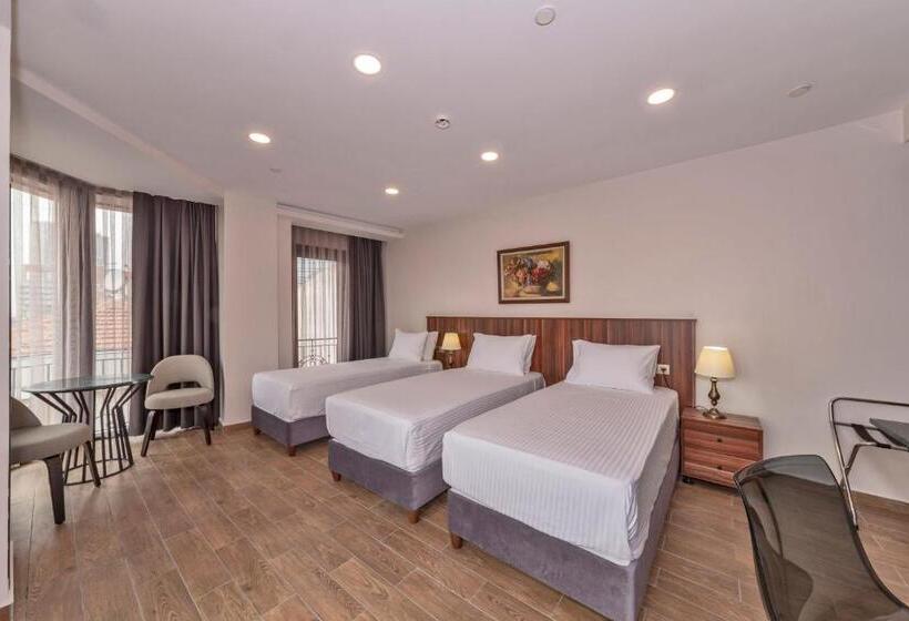 家庭间, Deluxe Rooms & Suites By Wisteria