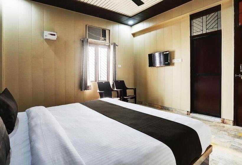 トリプルクラシックルーム, Flagship Saarth Inn