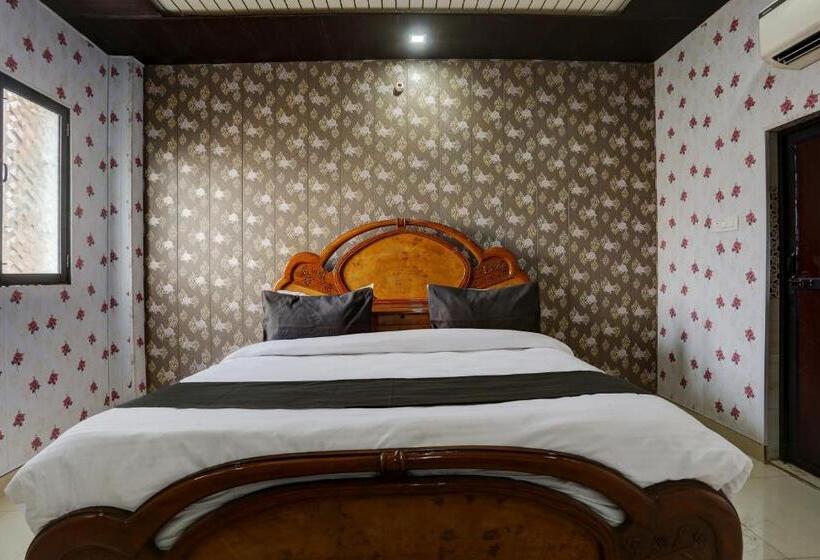 トリプルクラシックルーム, Flagship Saarth Inn