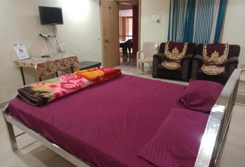 패밀리 룸, Kc Iinn