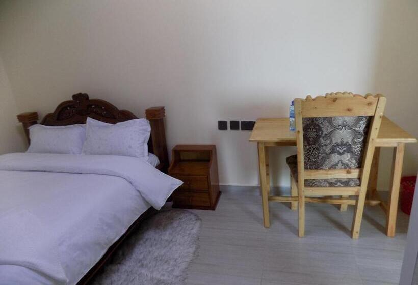 اتاق استاندارد یک نفره, Lanaca Resort