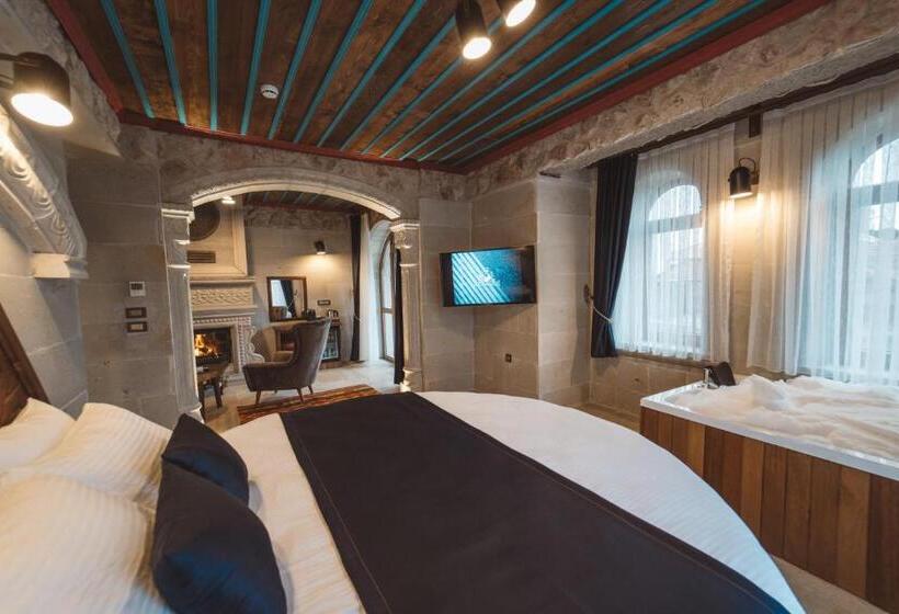 带大床的套房, Leda Stone House