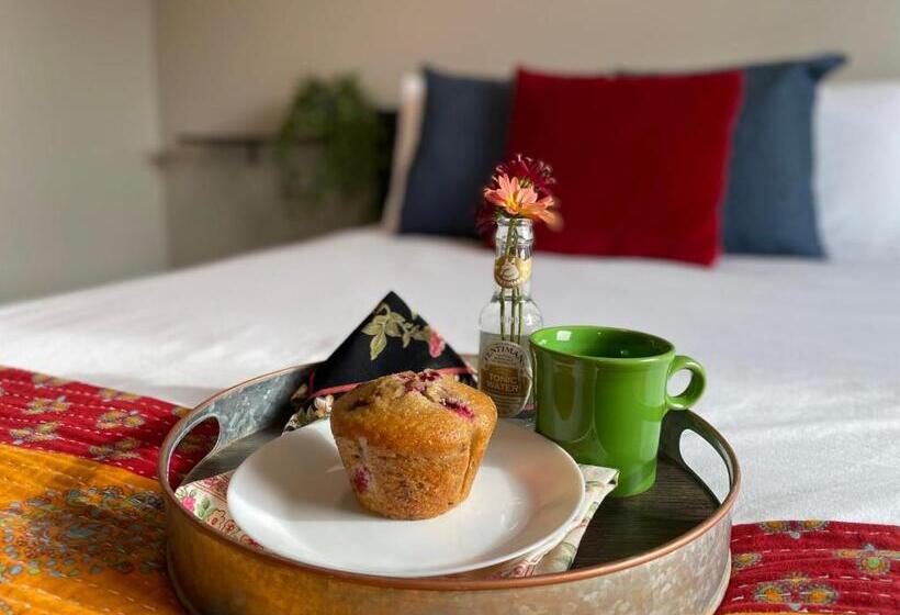 غرفة قياسية فردية, Captain One Room For Two Near Purina Farms