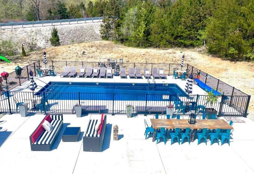 غرفة قياسية فردية, Captain One Room For Two Near Purina Farms