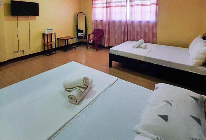 Четырехместный Номер Стандарт, Reddoorz @ Johsons Pension House Butuan City