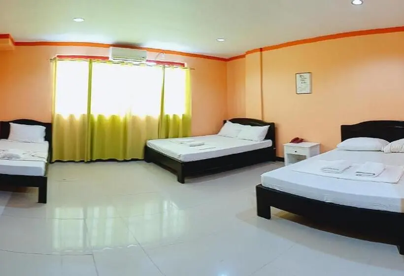 ファミリールーム, Reddoorz @ Johsons Pension House Butuan City