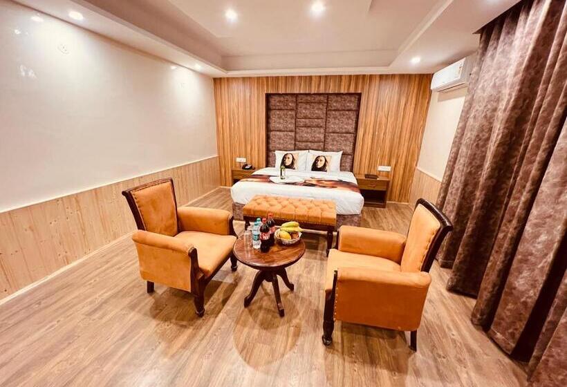 إستوديو قياسى سرير كينج, West Western