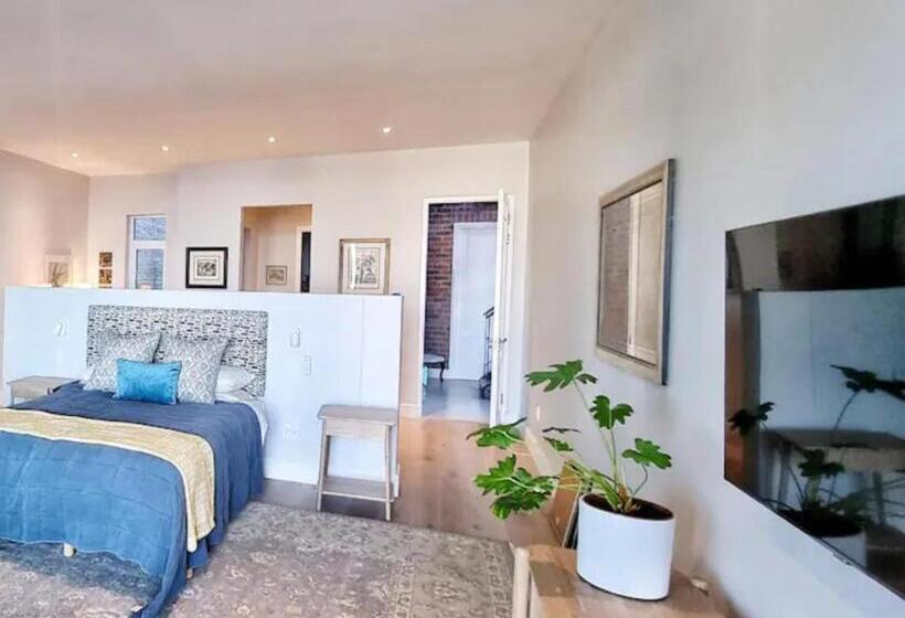 جناح كومفورت, The Dragon Tree Guesthouse