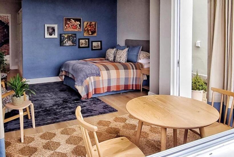 Люкс Повышенной Комфортности, The Dragon Tree Guesthouse