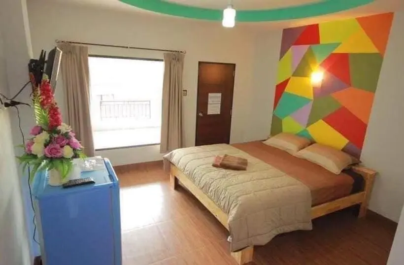 キングサイズベッドのスタンダードルーム, The Shark Resort ปราณบุรี