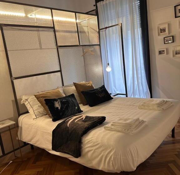 Suite amb Balconada, Botta 9