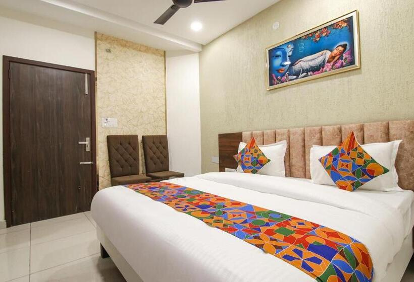 Camera Deluxe, Fabhotel Spring