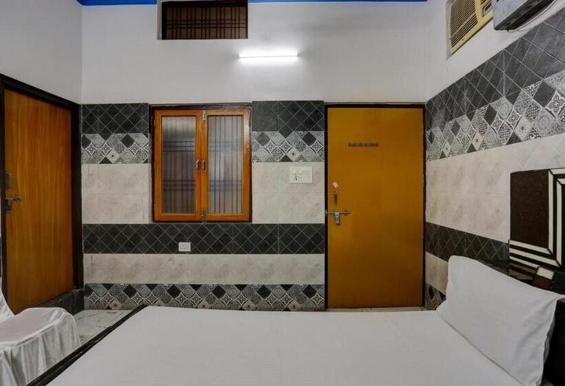 חדר קלאסי לשלושה, Oyo Blue Stone Inn