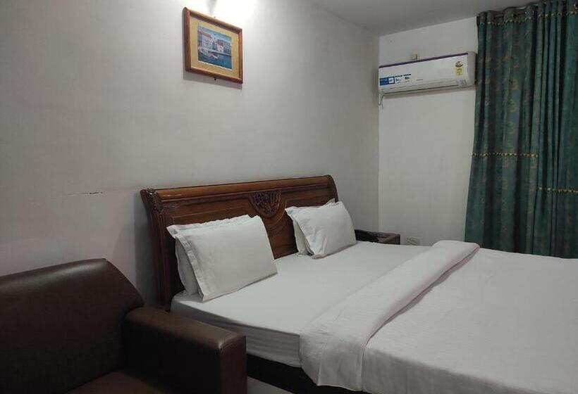 اتاق لوکس با تخت بزرگ, Sanjivani Heritage