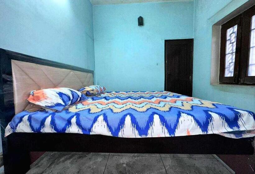 غرفة كلاسيكية ثلاثية, Spot On Shri Ji Radhe Krishna Marriage Home