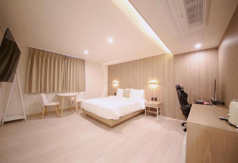 프리미엄 룸, Two H