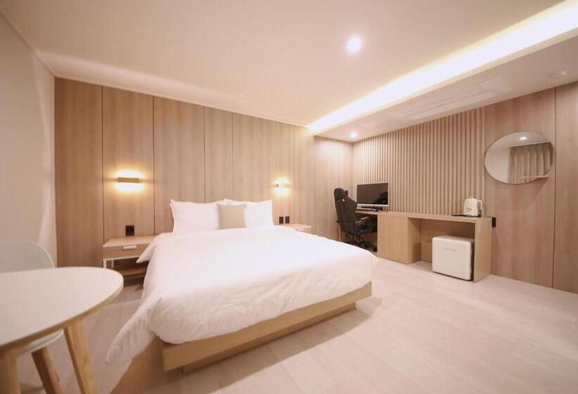 프리미엄 룸, Two H