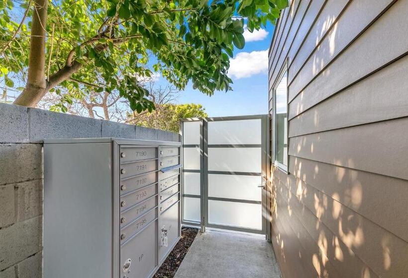 침실 2개 아파트, Modern Luxury 2 Bed 3 Bath Home In West Hollywood