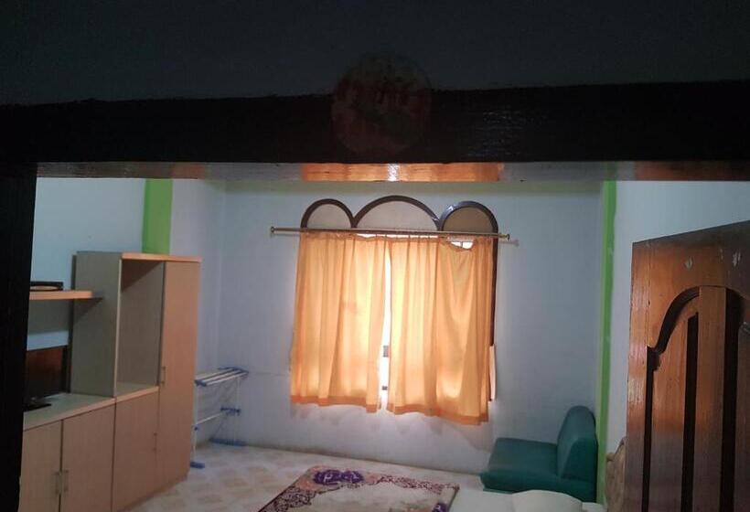 Номер Deluxe Кровать Кинг, Oyo 93237 Hotel Triarga