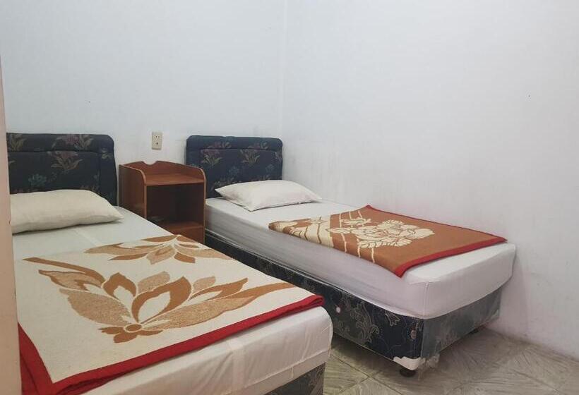 Номер Economy, Oyo 93237 Hotel Triarga
